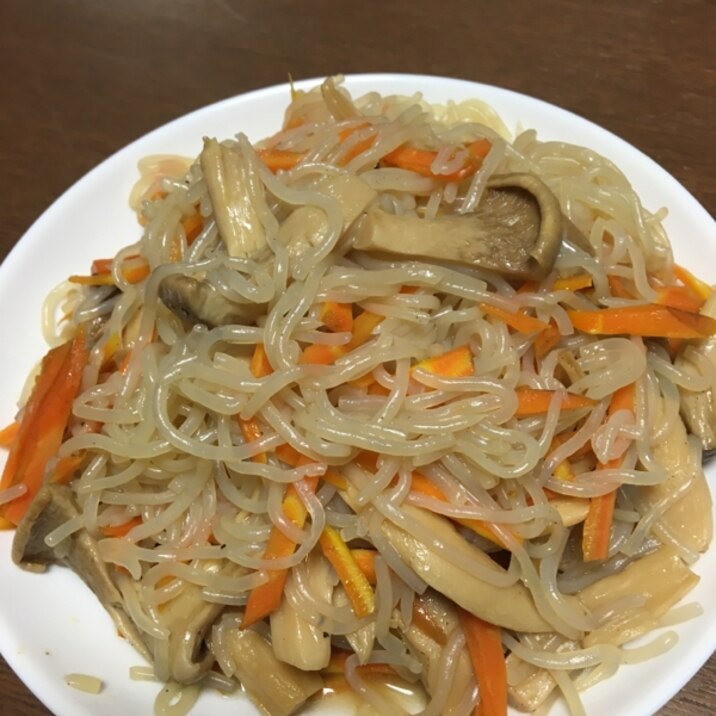 エリンギと糸こんにゃくのごま油炒め